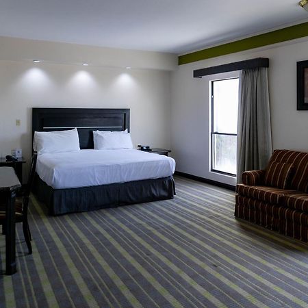 Best Western Hotel Plaza Matamoros Exteriör bild