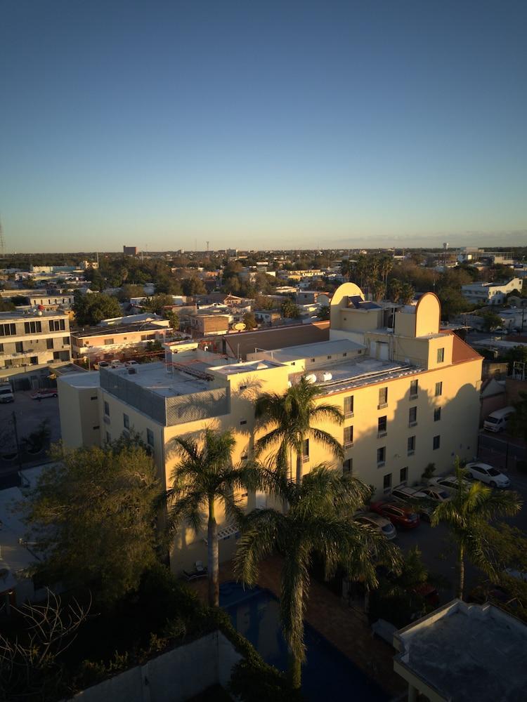 Best Western Hotel Plaza Matamoros Exteriör bild