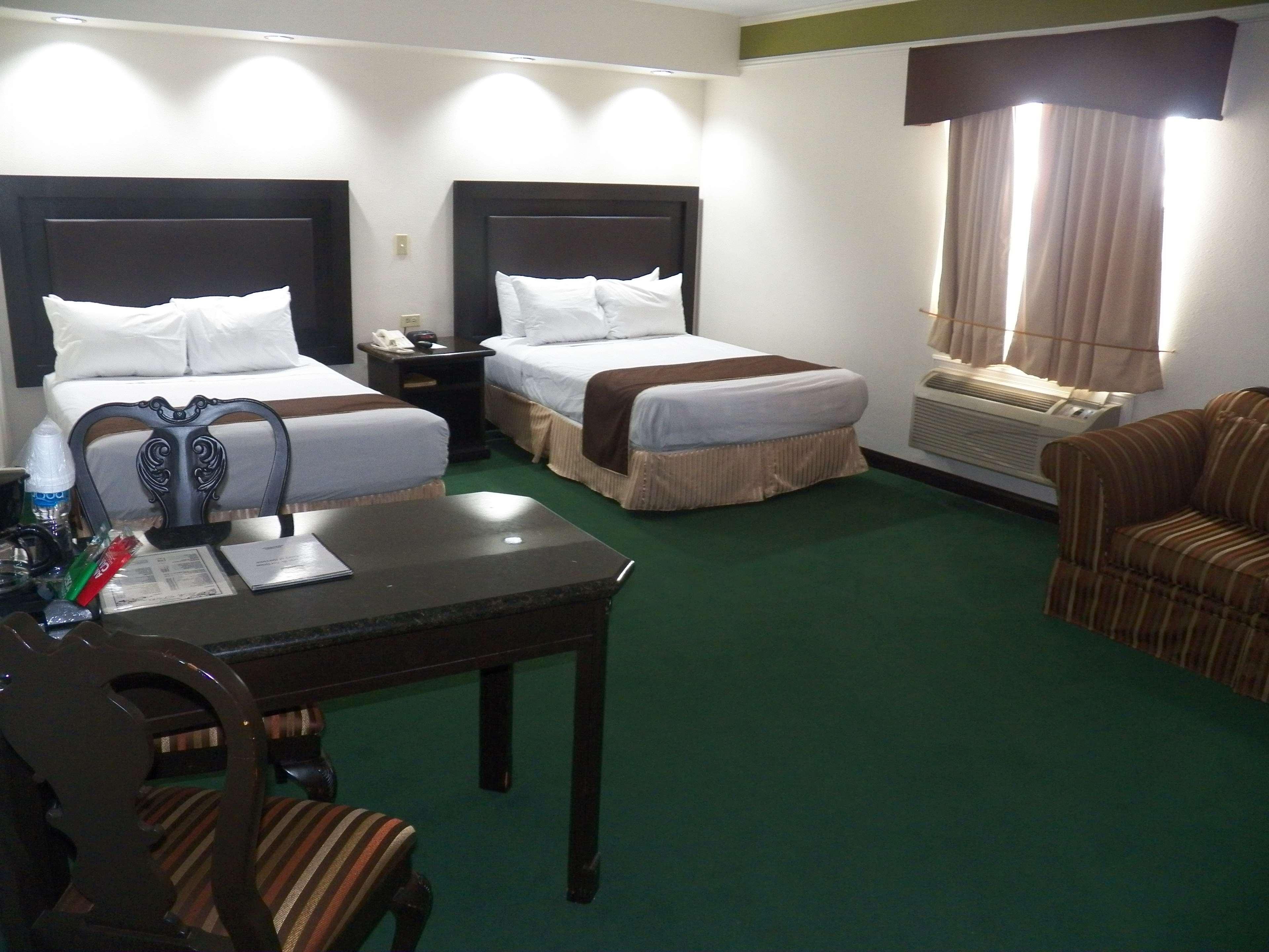 Best Western Hotel Plaza Matamoros Exteriör bild