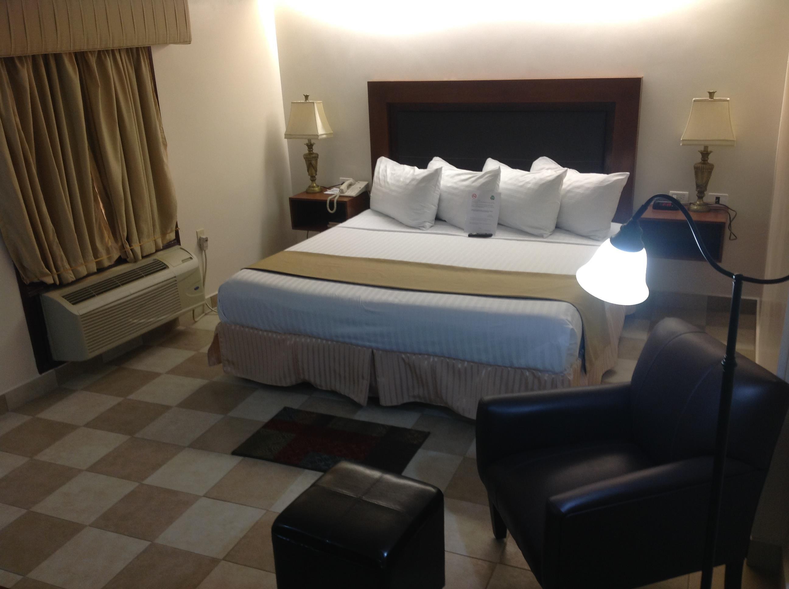 Best Western Hotel Plaza Matamoros Exteriör bild
