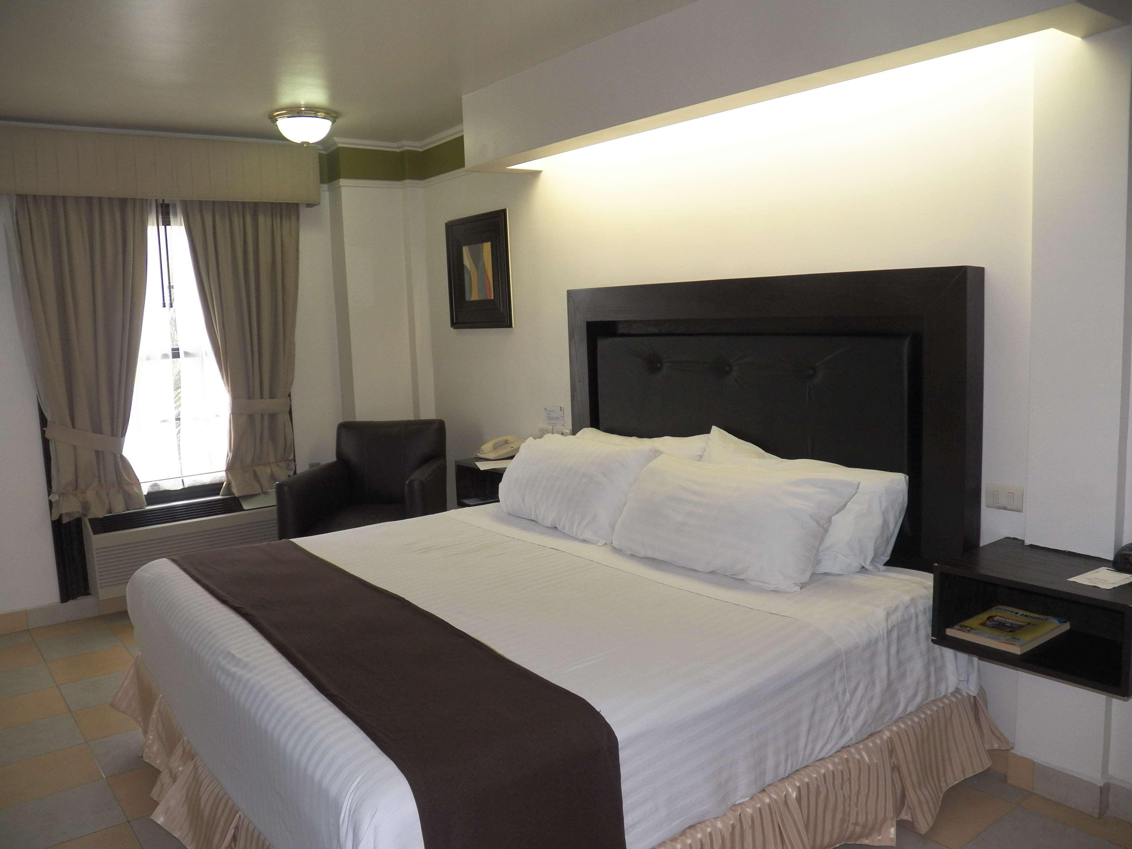 Best Western Hotel Plaza Matamoros Exteriör bild