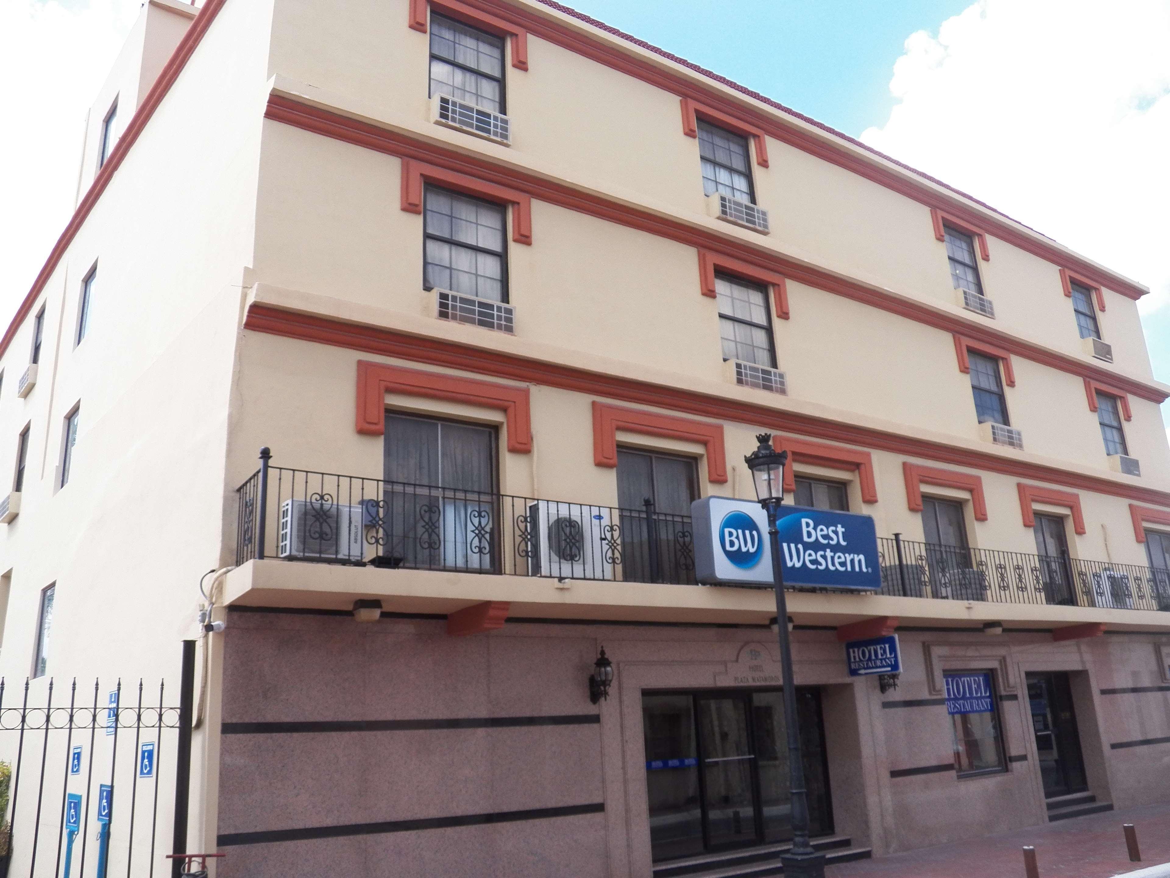 Best Western Hotel Plaza Matamoros Exteriör bild