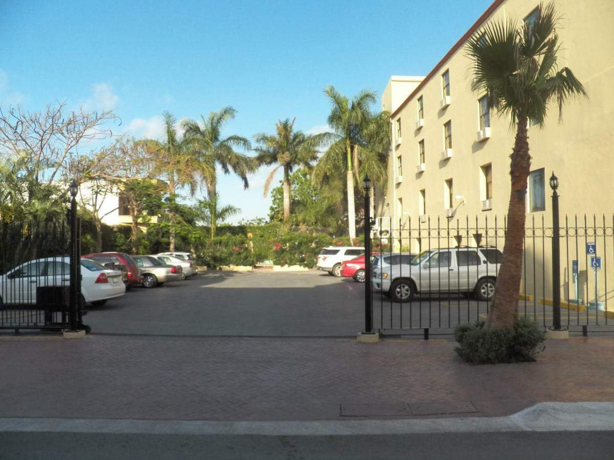 Best Western Hotel Plaza Matamoros Exteriör bild