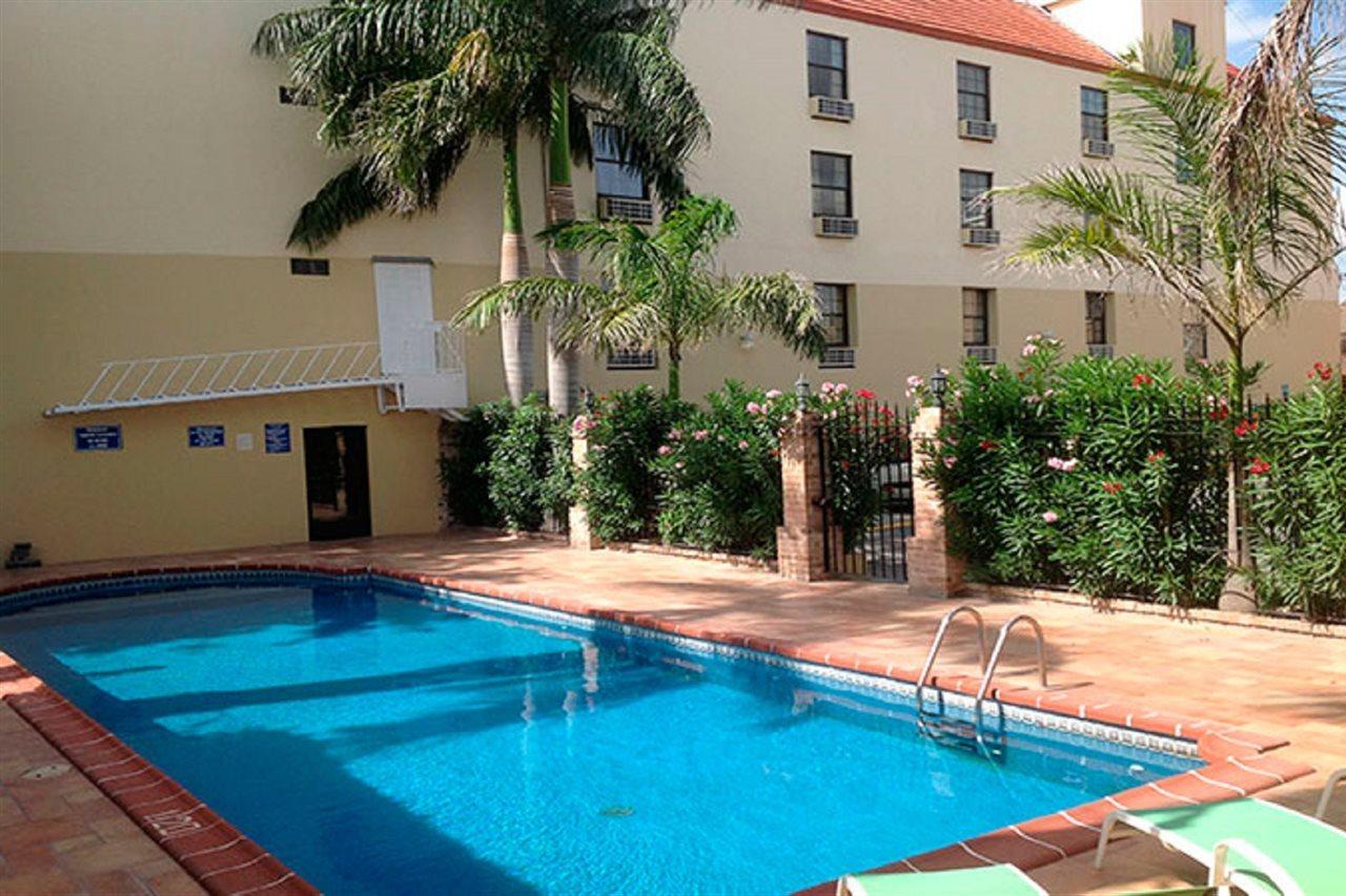 Best Western Hotel Plaza Matamoros Exteriör bild