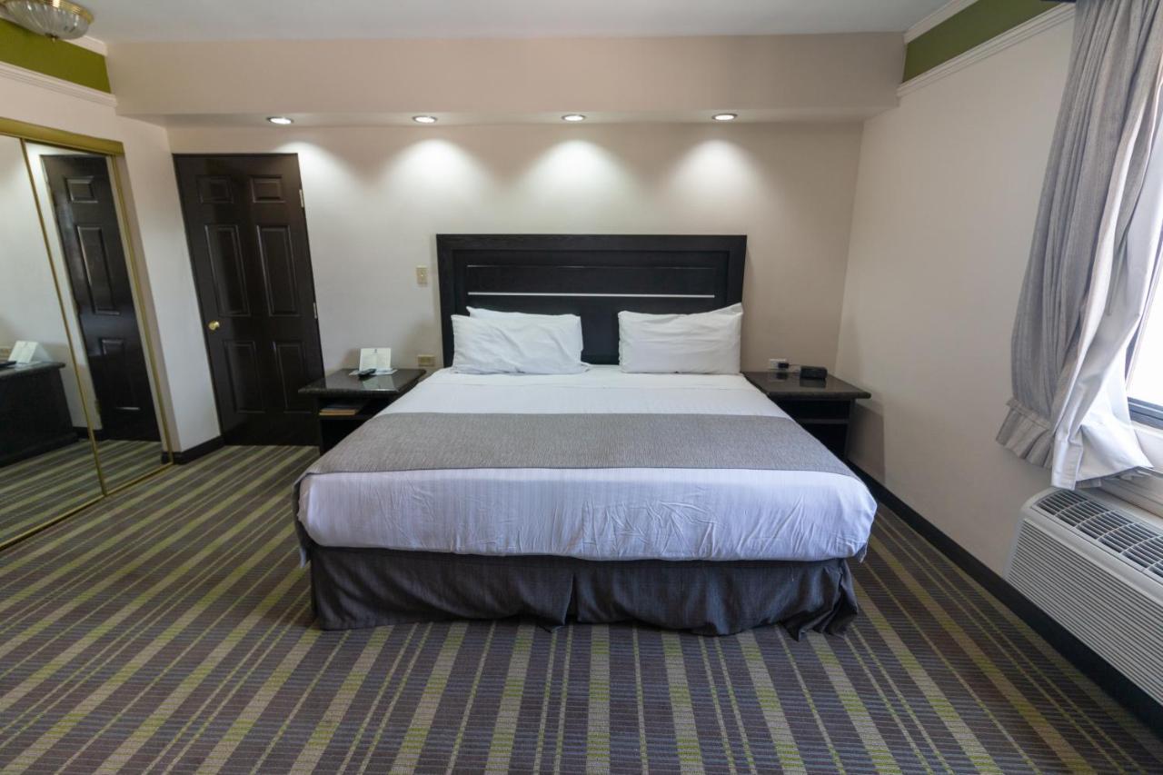 Best Western Hotel Plaza Matamoros Exteriör bild