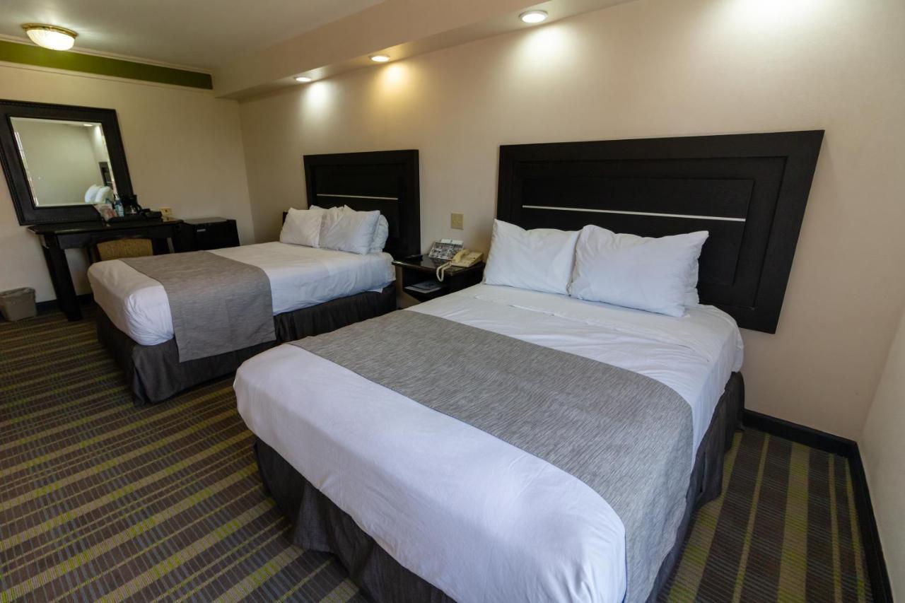 Best Western Hotel Plaza Matamoros Exteriör bild